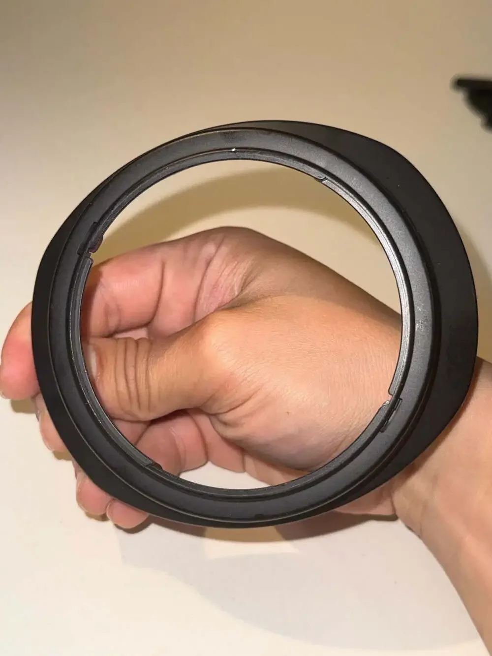 Canon EW-83E Lens Hood for EF 17-40mm f/4L, 16-35mm f/2.8L, 10-22mm
